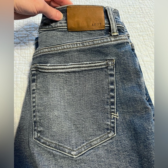 AE77 Premium Mom Jean - 4 Short - Picture 6 of 13